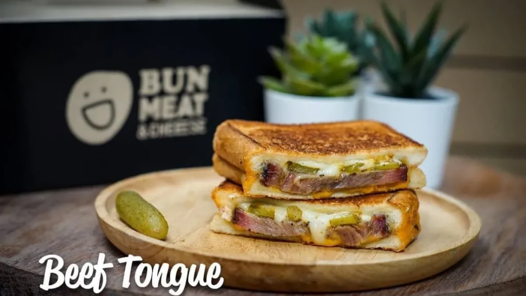 กล่องหูหิ้วกระดาษแบบไหนเหมาะกับการใส่เบเกอรี่? แนะนำขนาดและดีไซน์ยอดนิยม